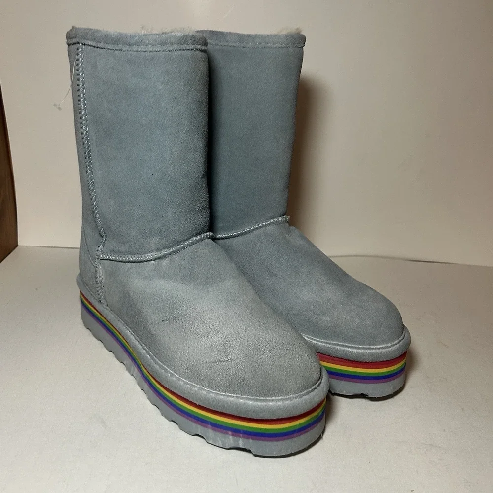 BearPaw Retro Elle Platform Boot Blue Fog Women's Size 9 Model 2486W Rainbow